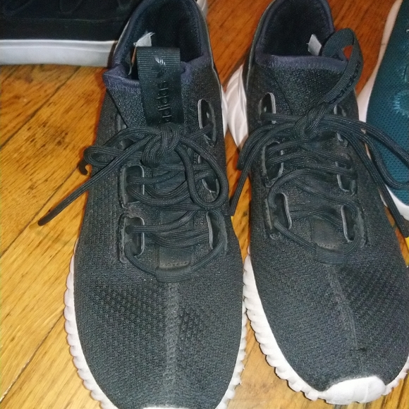 2 for 30 Adidas Turbulence Sneakers - Picture 2 of 9